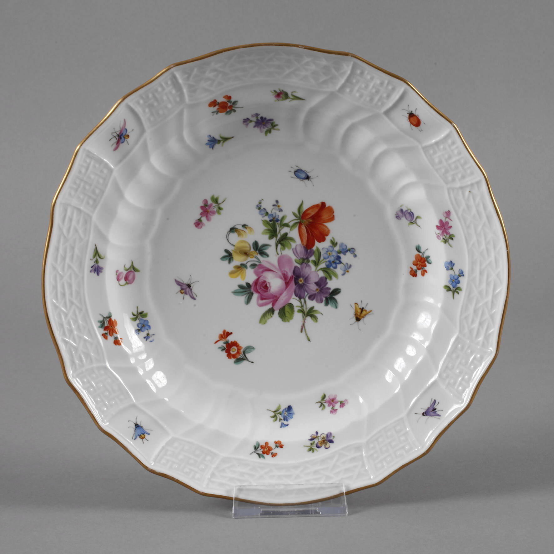 Meissen Suppenteller "Blumen und Insekten"