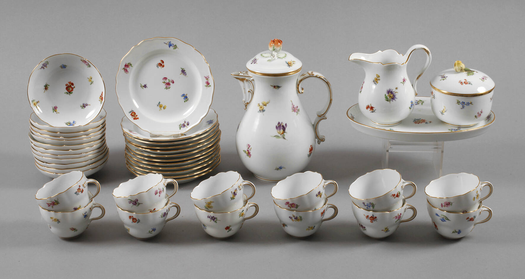 Meissen Kaffeeservice mit Streublumendekor