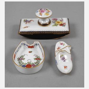 Meissen drei Kleinteile mit Blumenmalerei