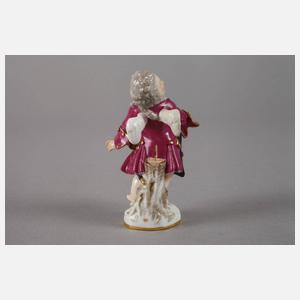 Meissen verkleidete Amorette mit Dreispitz