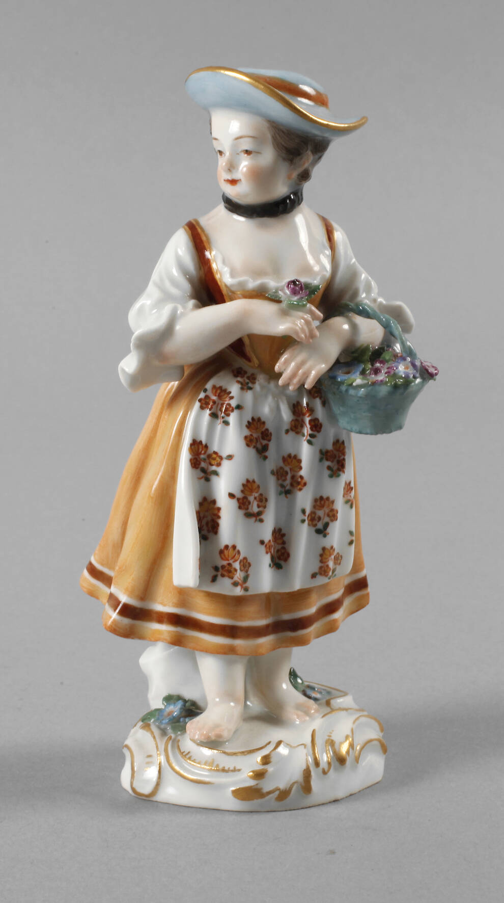 Meissen "Gärtnerkind mit Blumenkorb"