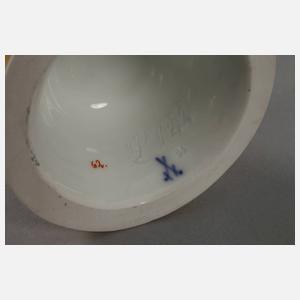 Meissen "Amor, ein Herz anbietend"