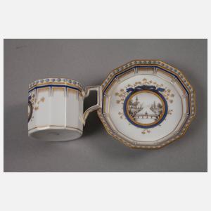 Nymphenburg Mokkatasse mit Grisaillemalerei