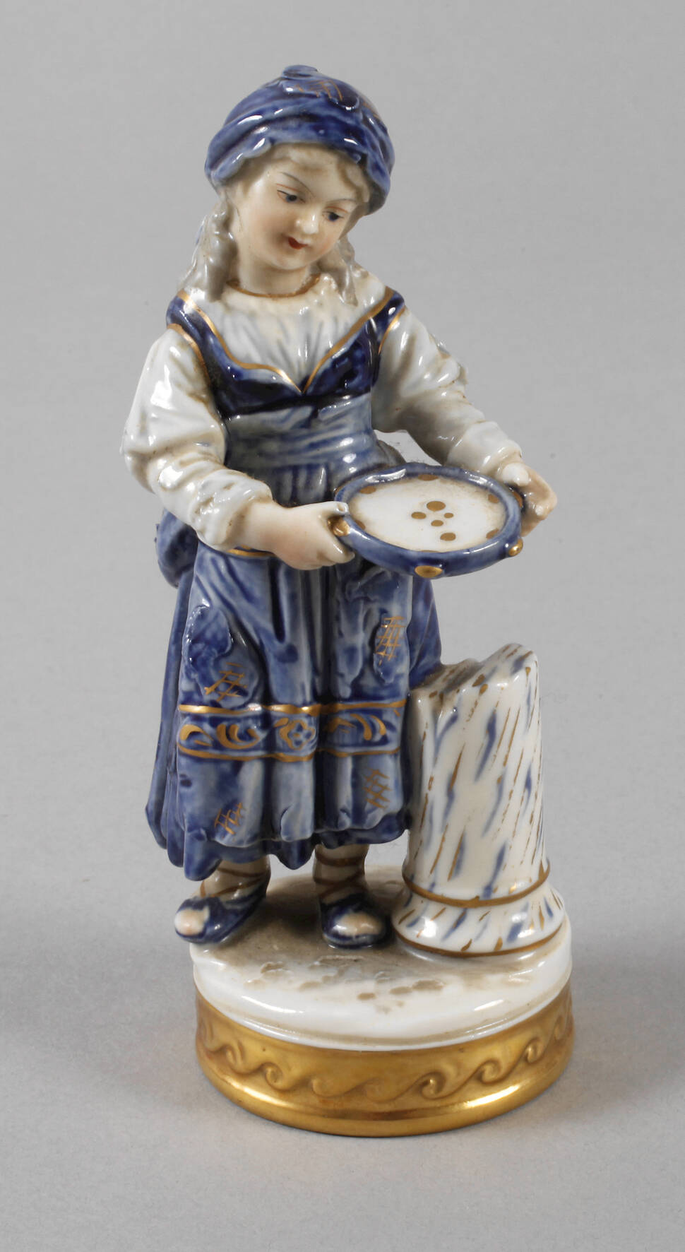 Volkstedt Bettelkind mit Tambourin