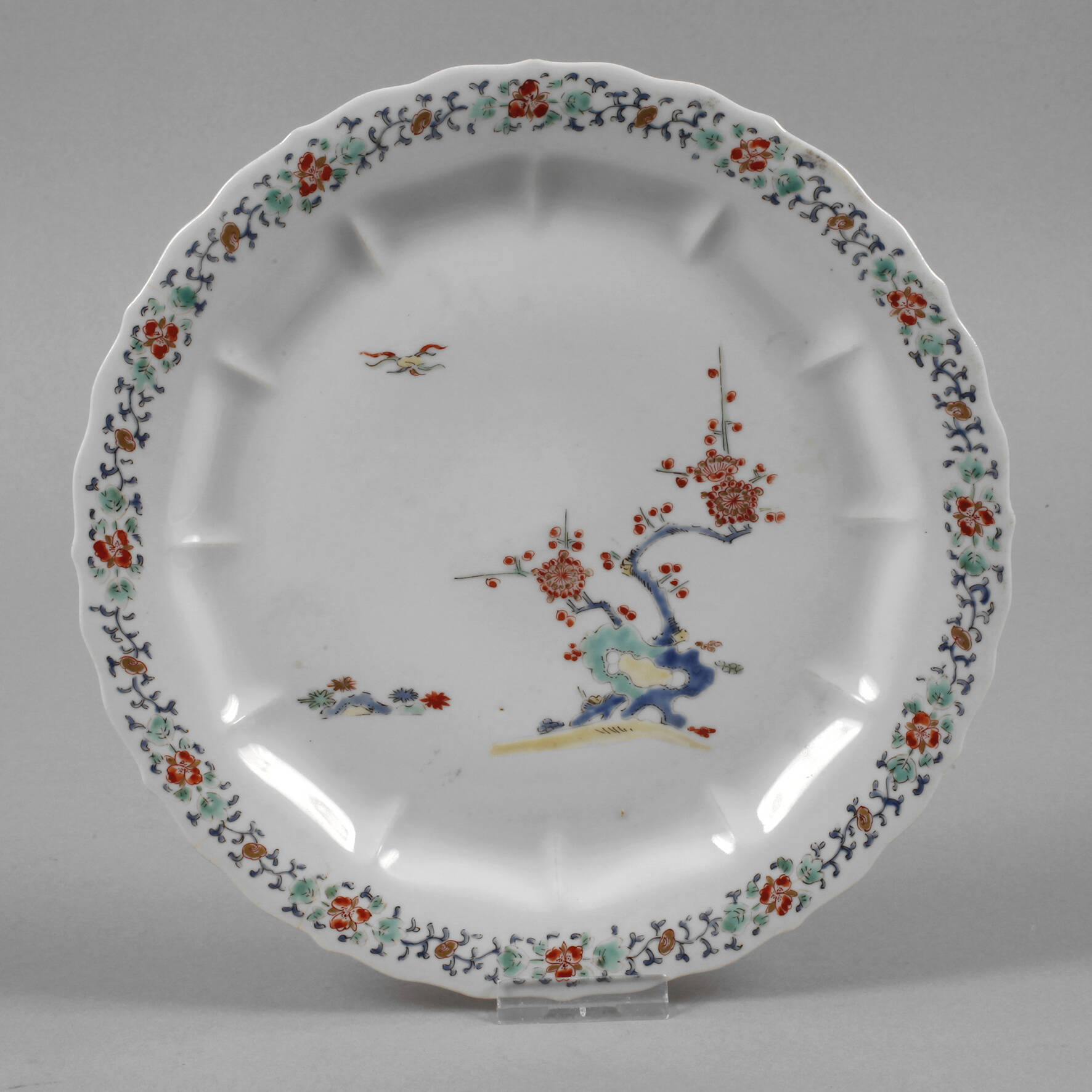 Kuchenteller mit Kakiemondekor