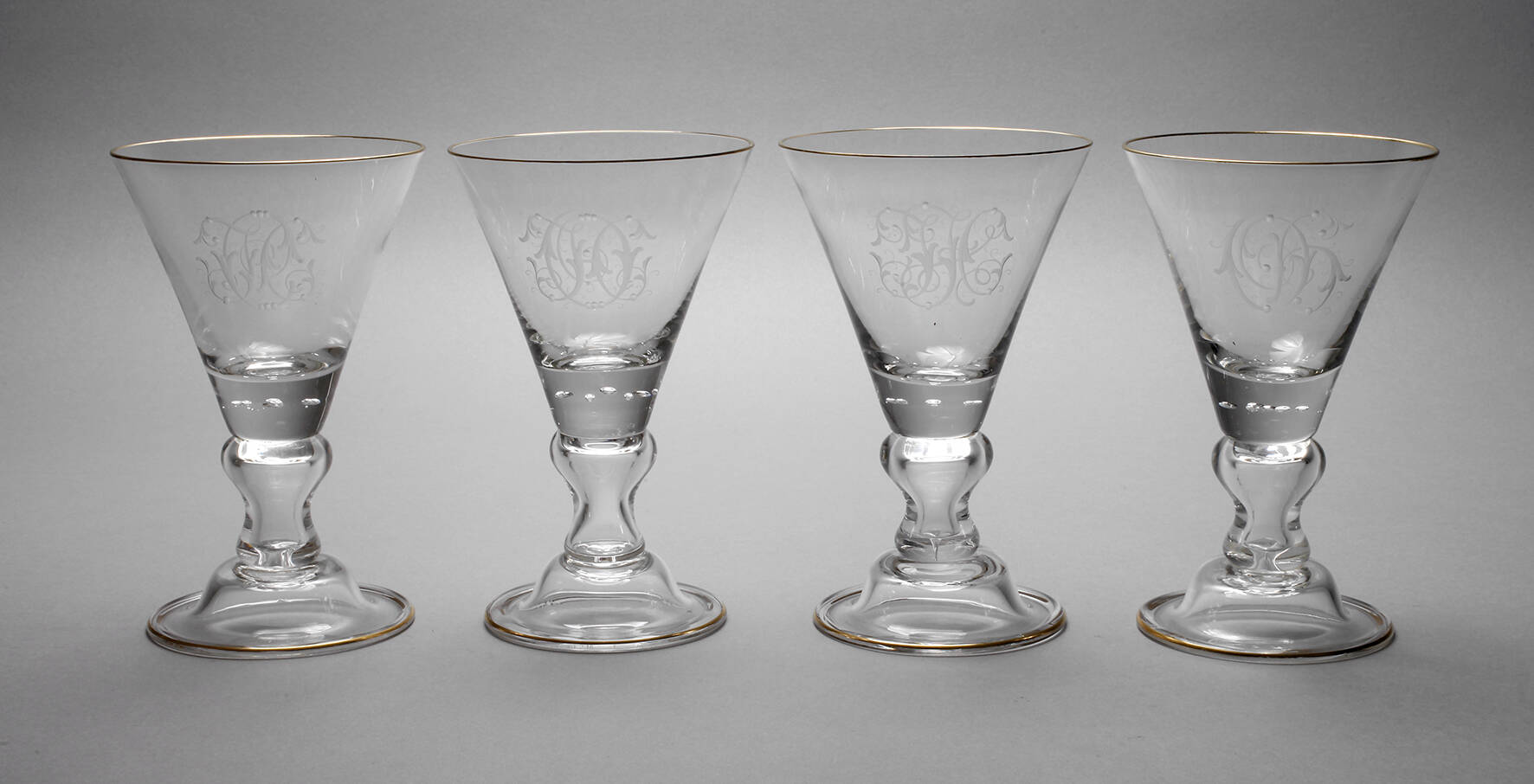 Josephinenhütte vier große Spitzkelche