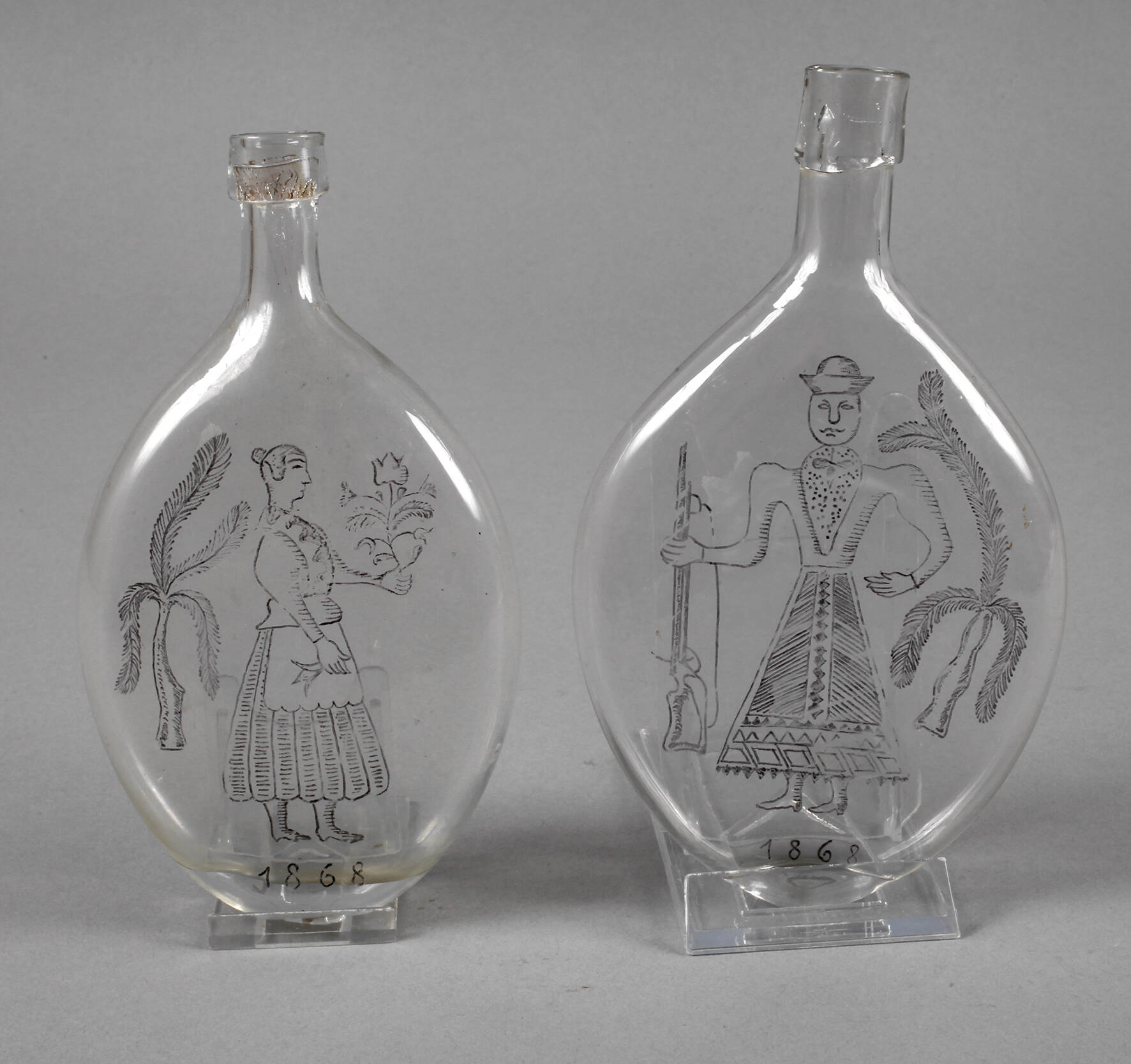 Paar Schnapsflaschen als Hochzeitsgeschenk