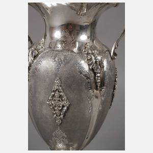 Große prunkvolle Silbervase