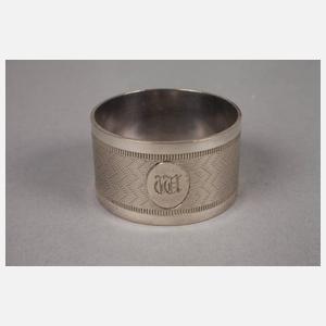 Sechs Serviettenringe im Etui