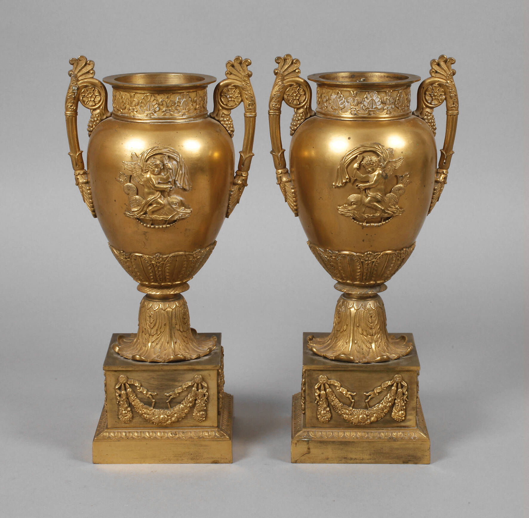 Paar französische Empirevasen