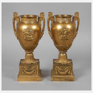 Paar französische Empirevasen