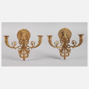 Paar Wandleuchter mit Pfau