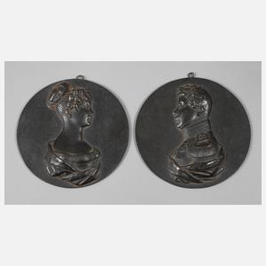 Zwei Bildnisplaketten