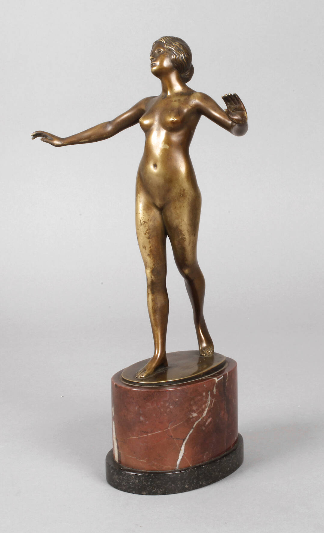 Eugen Wagner, schreitender Damenakt