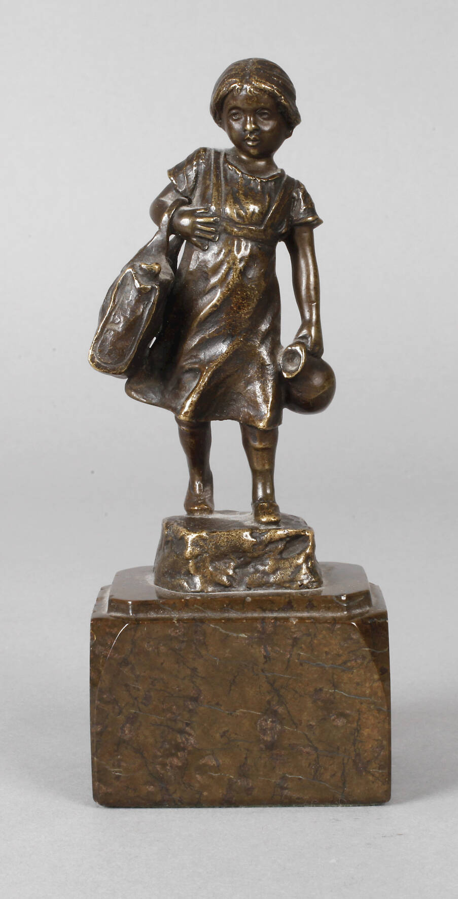 Julius Paul Schmidt-Felling, kleine Helferin