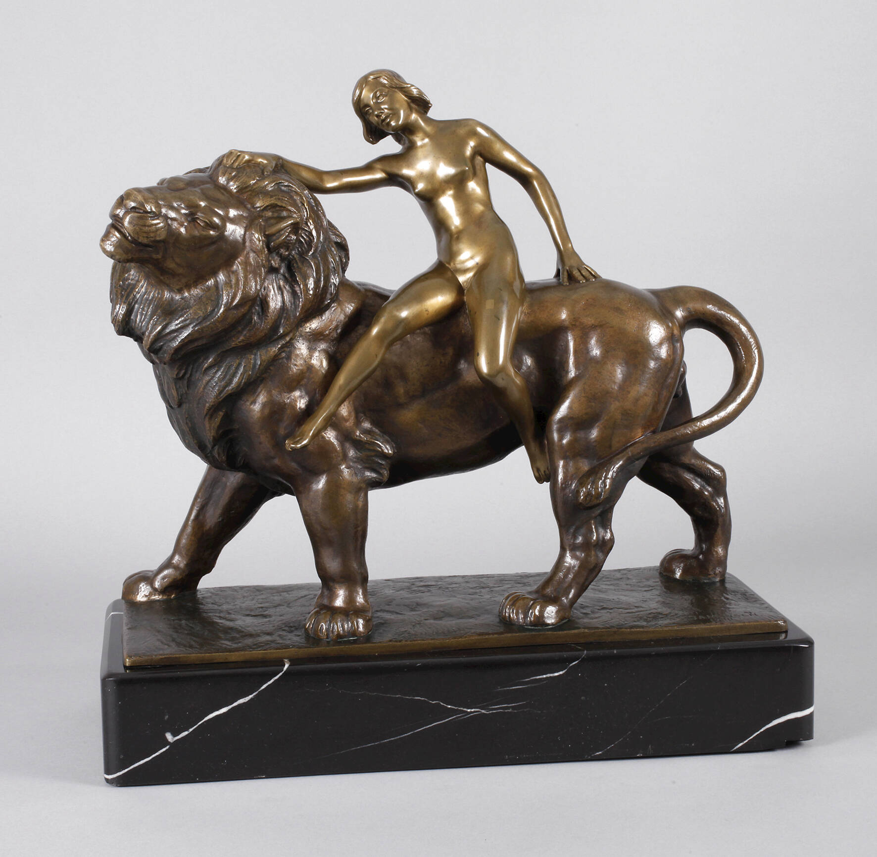 Gerhard Adolf Janensch, Aphrodite auf Löwe