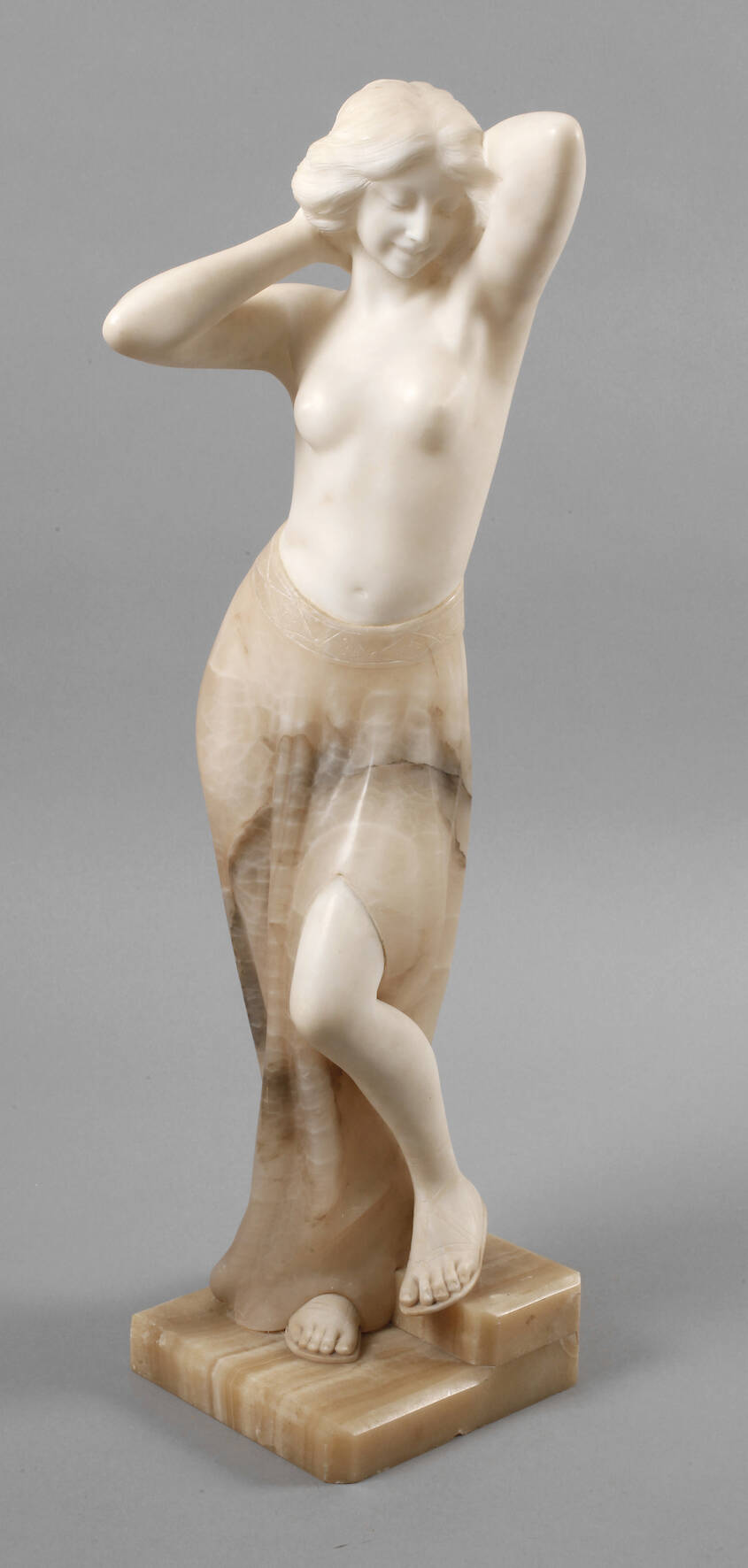 Chryselephantin stehender Mädchenhalbakt