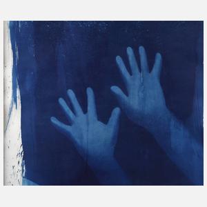Blaue Hände