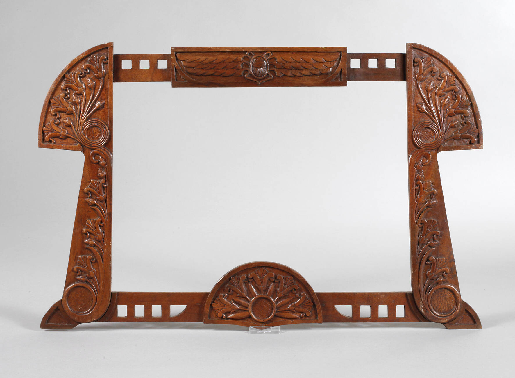 Prächtig geschnitzter Jugendstilrahmen