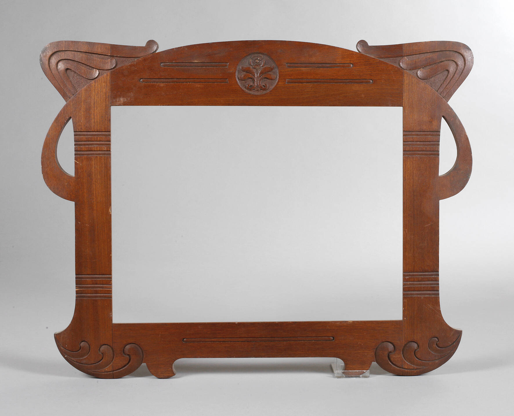 Beschnitzter Jugendstilrahmen