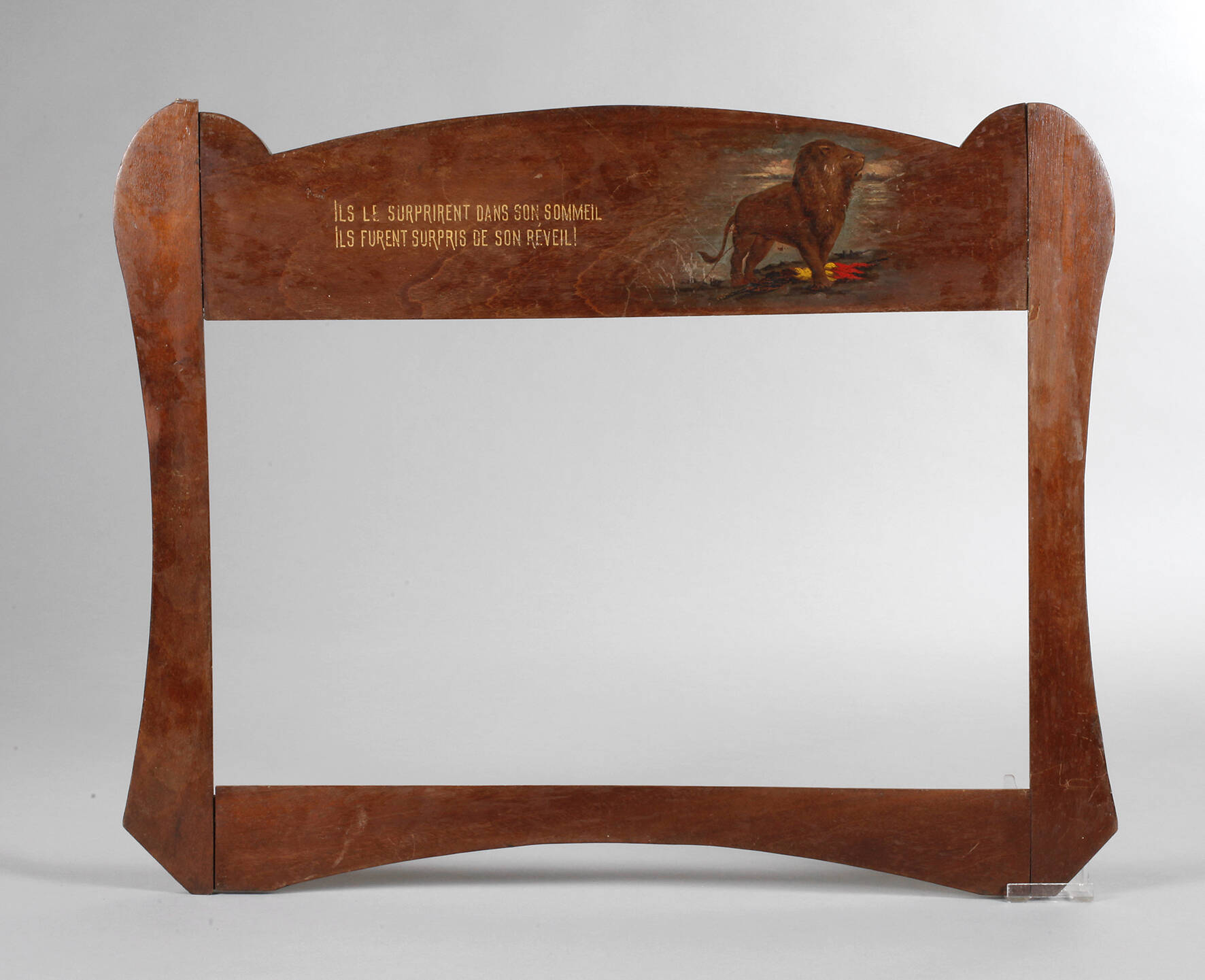 Jugendstilrahmen mit Löwendarstellung