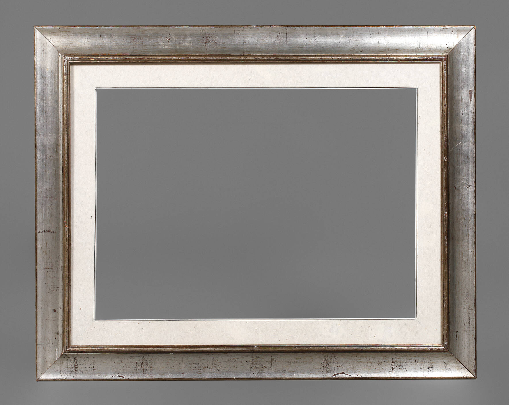 Gekehlte Silberleiste