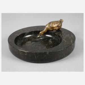 Figürliche Serpentinschale