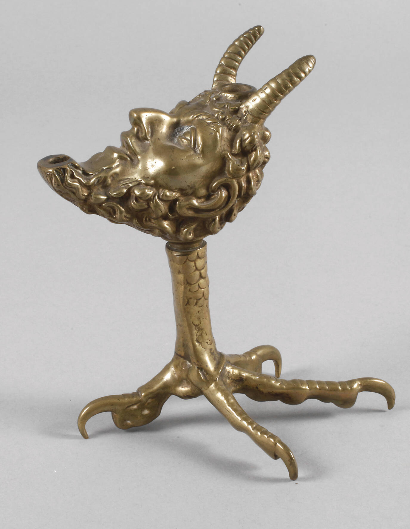 Figürliche Öllampe