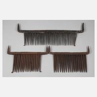 Drei Flachsrechen111