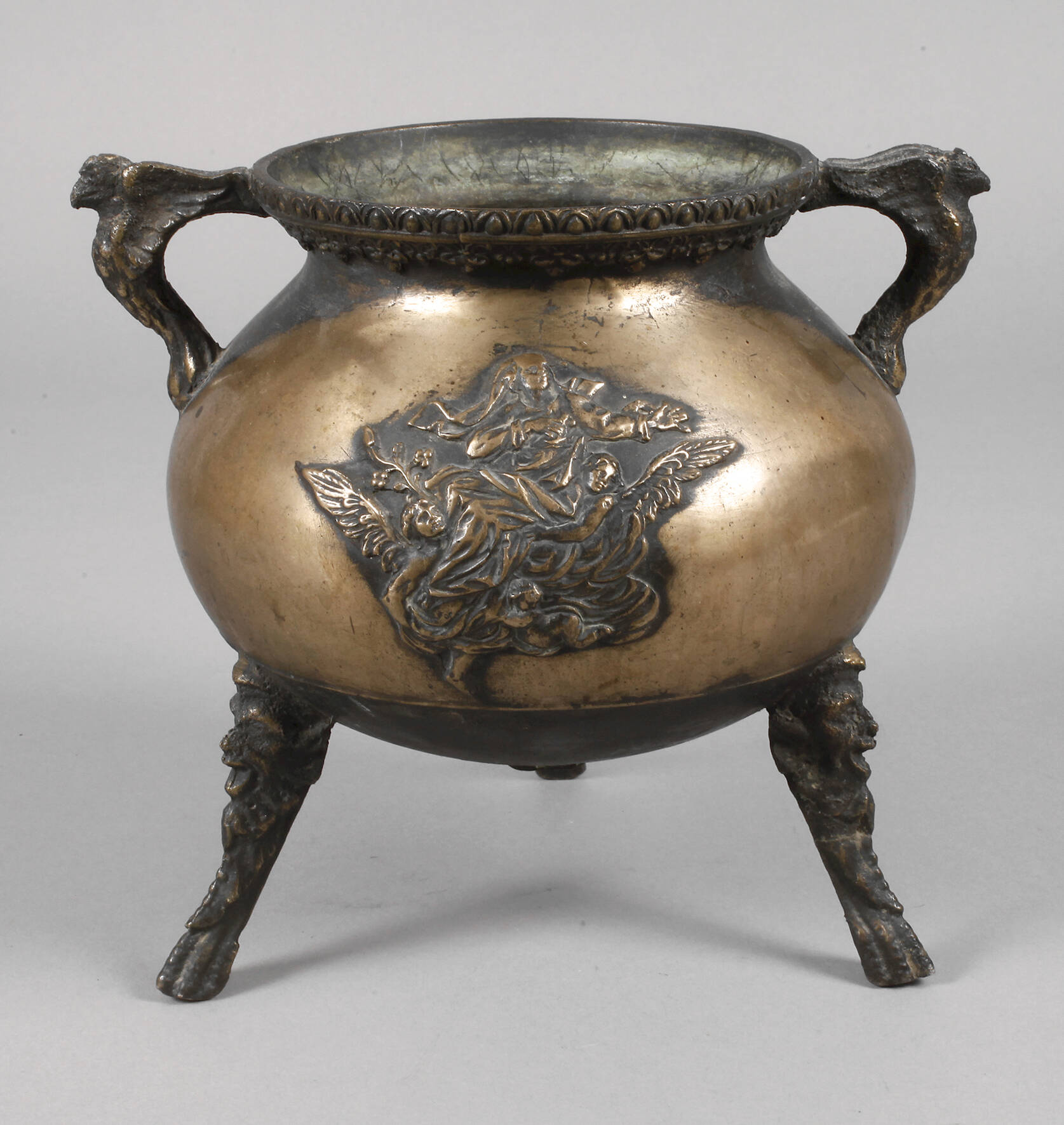 Historisierender Grapen