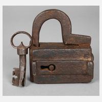 Historisches Vorhängeschloss111