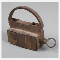 Historisches Vorhängeschloss111