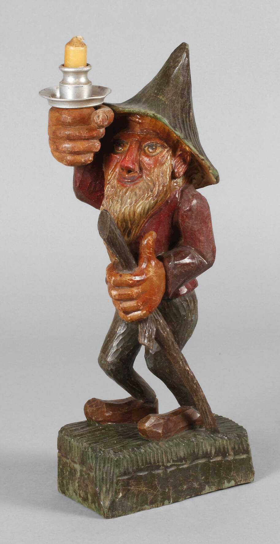 Figürliche Schnitzerei