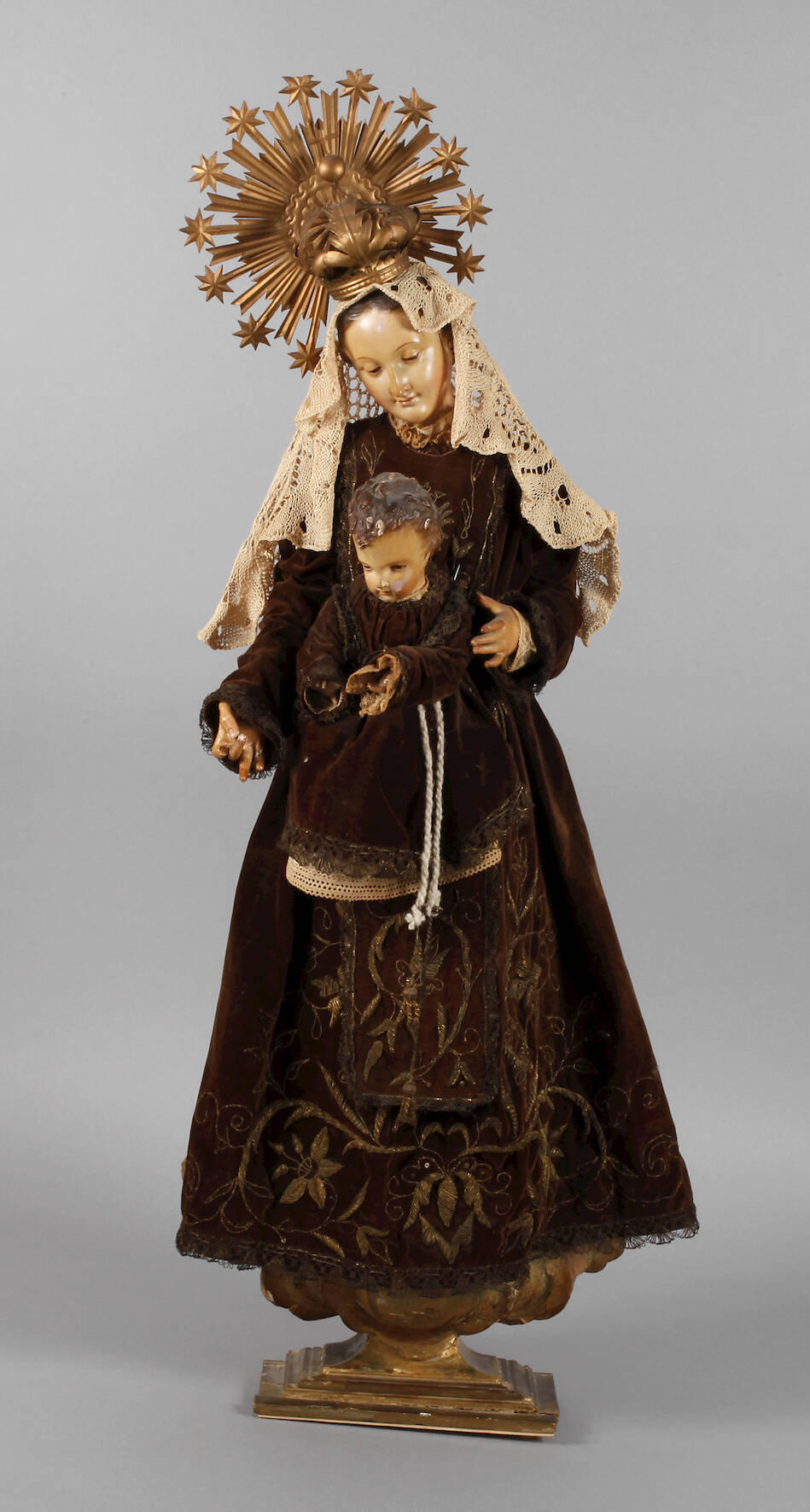 Geschnitzte Marienplastik