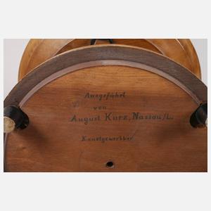 Geschnitzter Tafelaufsatz