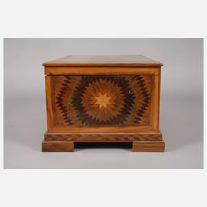 Intarsierte Schatulle