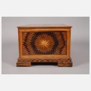 Intarsierte Schatulle