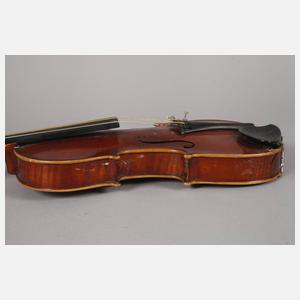 Violine mit Bogen
