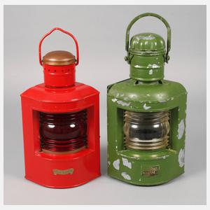 Zwei Schiffslampen