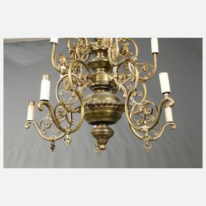 Großer Deckenlüster