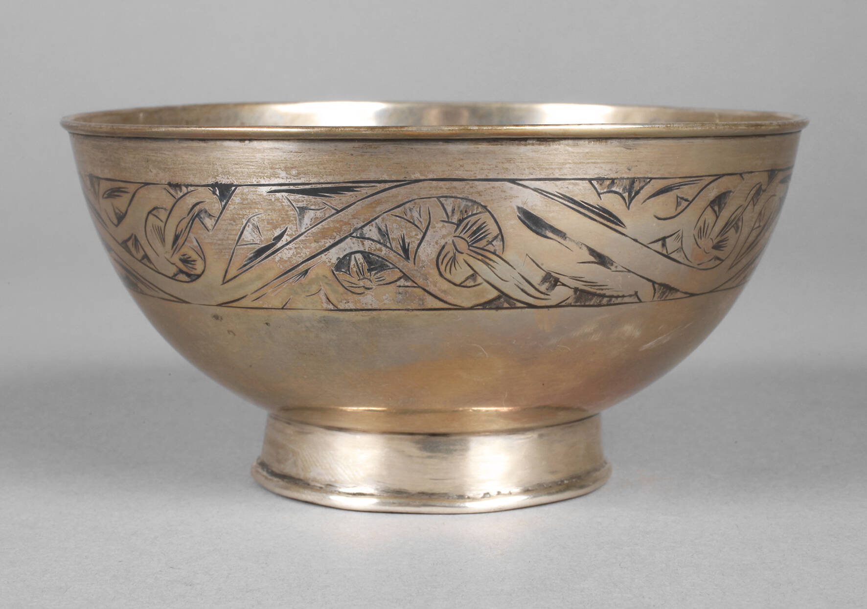 Russland Silberschale Niellotechnik