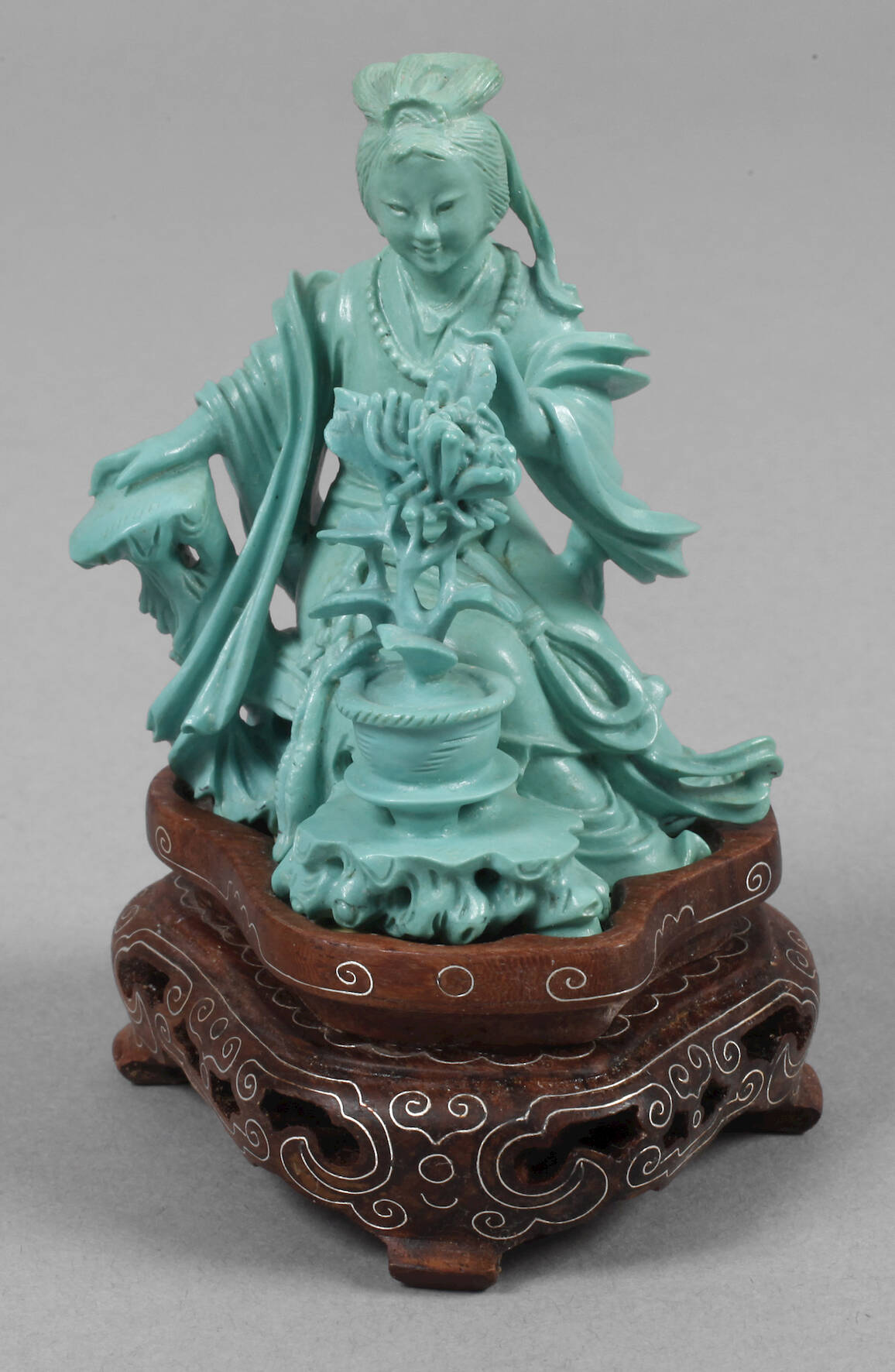 Figürliche Steinschnitzerei