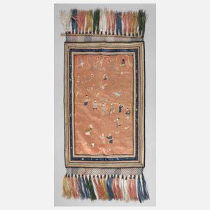 Feine Seidenstickerei