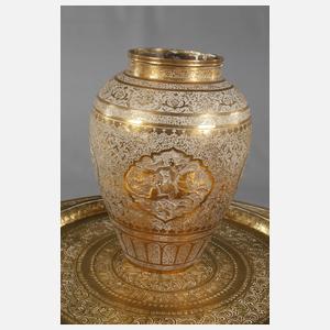 Große geschnitzte Schlachtenszene