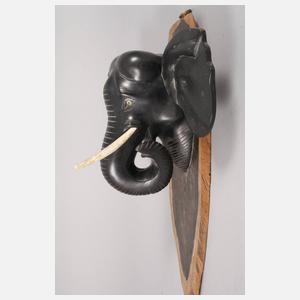 Figürliche Schnitzerei