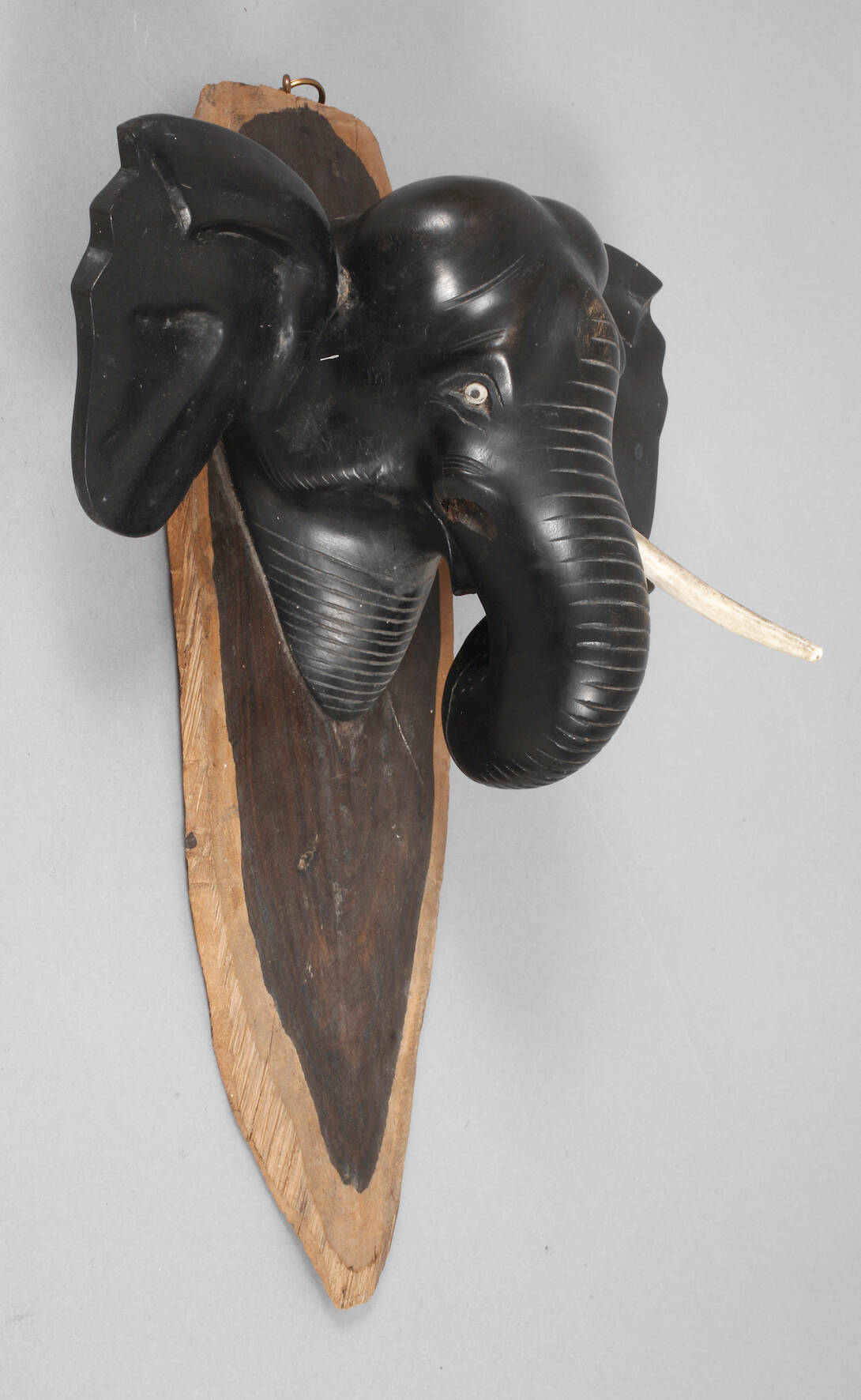 Figürliche Schnitzerei