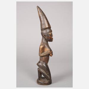 Geschnitzte Ahnenfigur