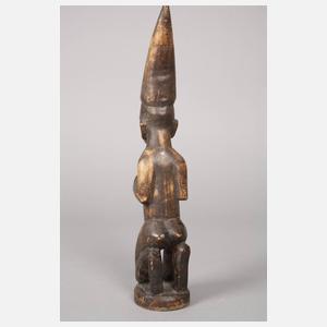 Geschnitzte Ahnenfigur