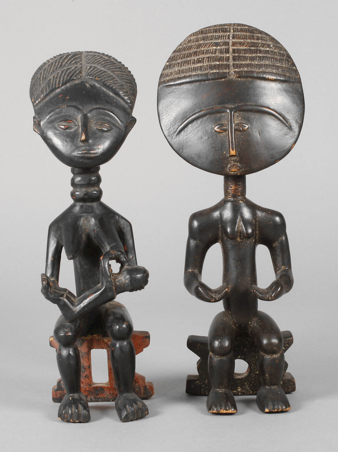 Zwei Akuaba-Figuren