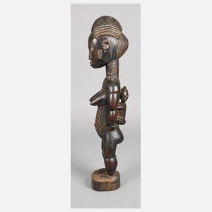 Geschnitzte Fruchtbarkeitsfigur